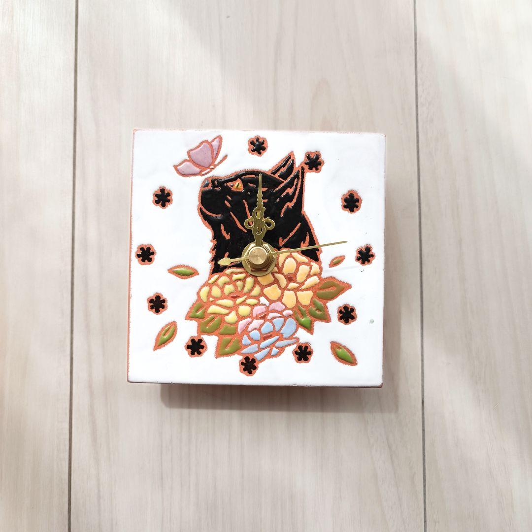 黒猫と花のアートタイル時計