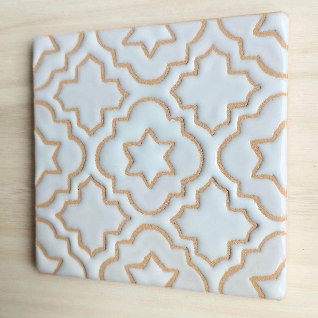 無料で選べるマグネットとコルク加工！ホワイト 幾何学タイル スタンド スペインタイル インテリア コースター アート | 3枚目