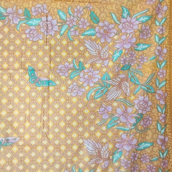 レトロなインドネシアバティックプリント生地