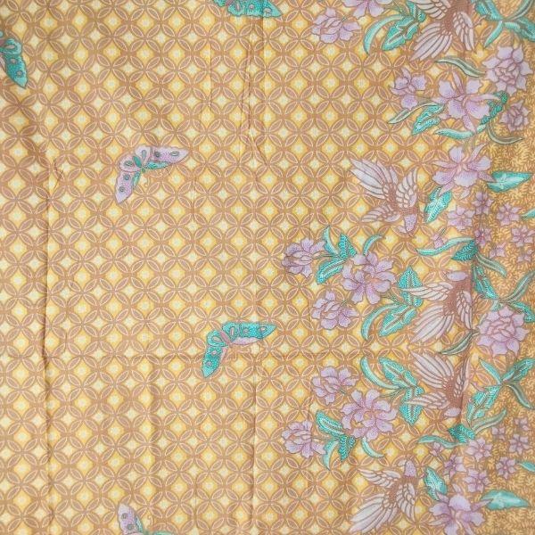 レトロなインドネシアバティックプリント生地 | 2枚目