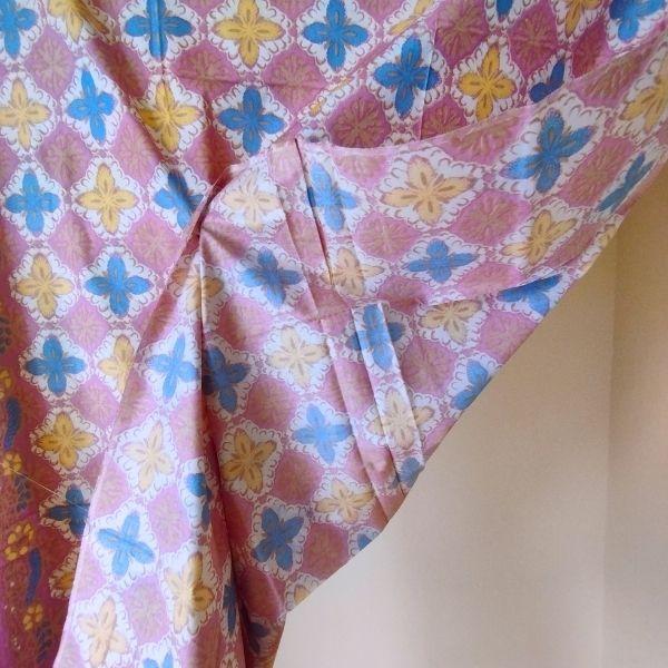 ノスタルジックでレトロなインドネシアプリントバティック | 4枚目