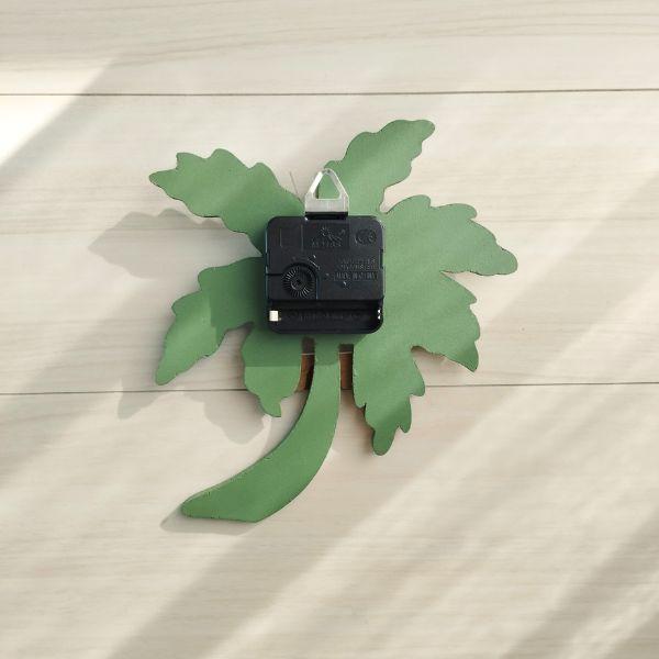 南国気分感じるヤシの木のハワイアン時計 | 3枚目